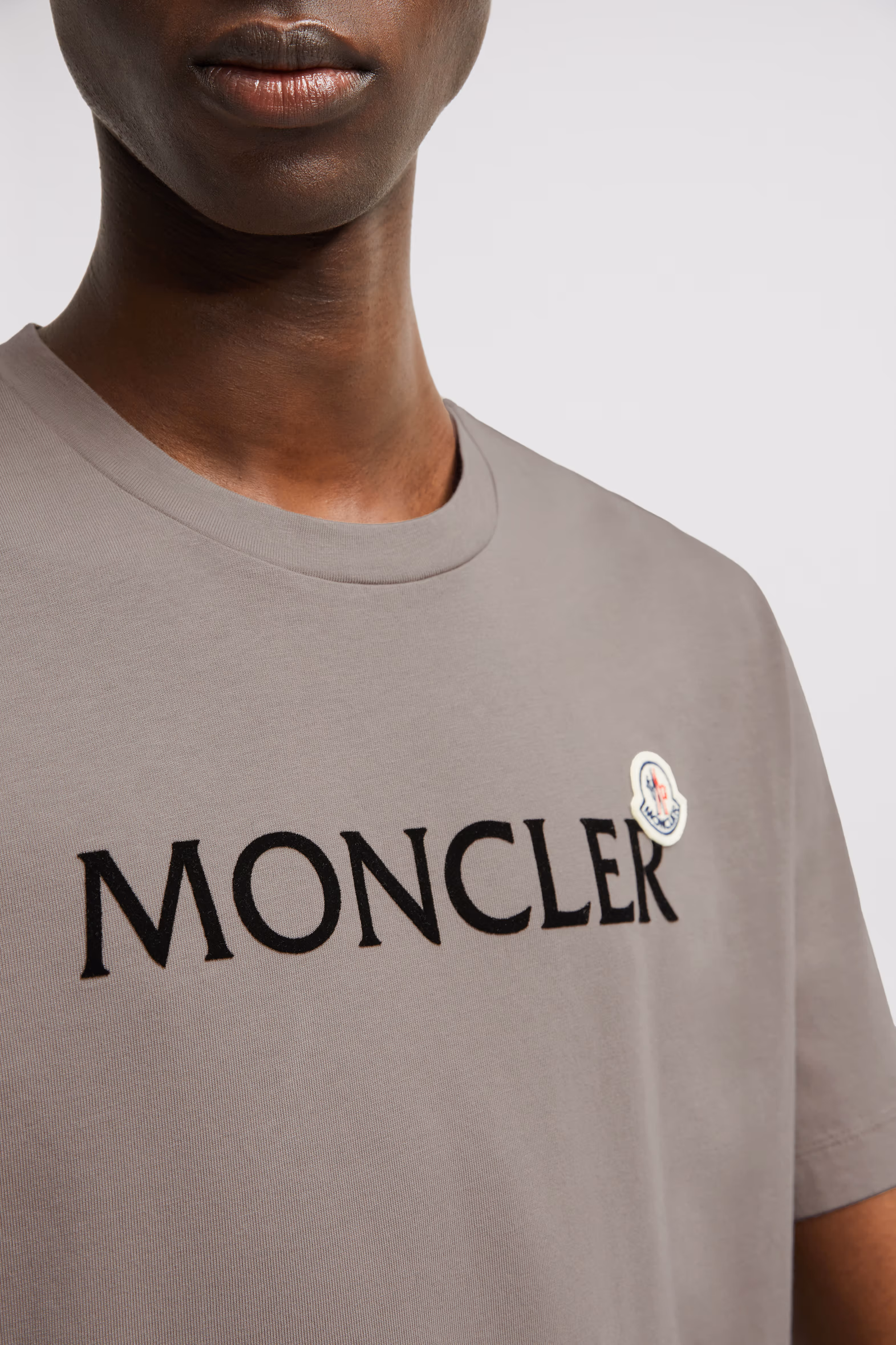 Flocked Logo Cotton T-Shirt Men Grey Moncler 6